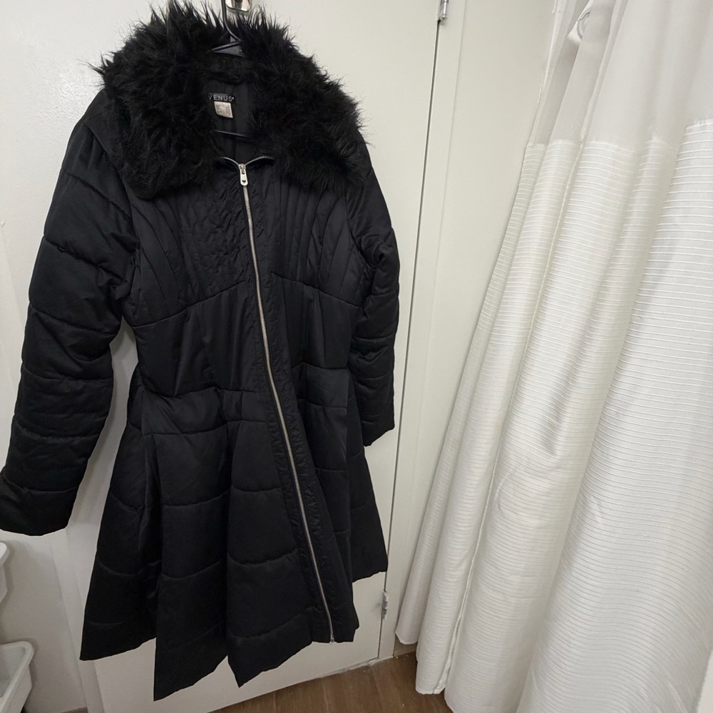 VENUS XL Black Puffer Pleated Dress Coat w/ Faux Fur (Fur worn) has been washed. - Picture 3 of 9